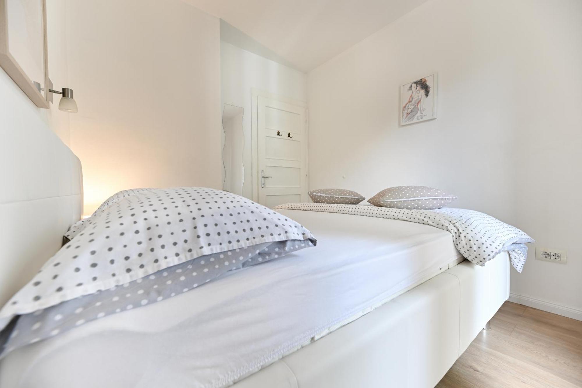 Near Zadar City Center Apartment With Free Parking And Air Condition In Each Room Exterior photo